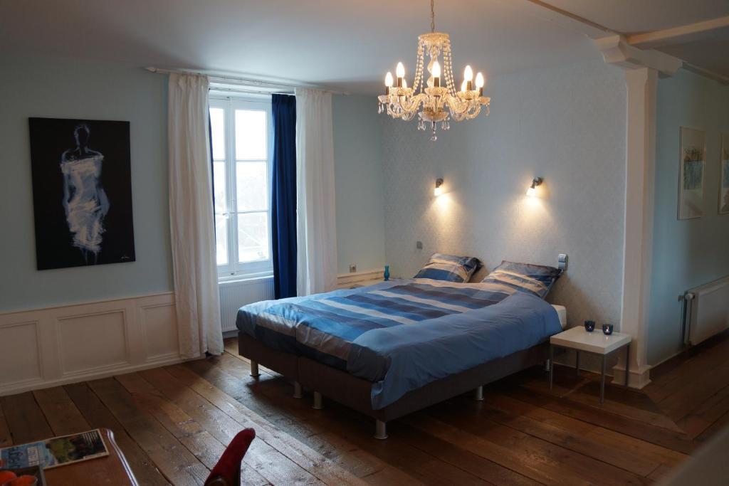 Chateau De Savennes - Caveau De Sabrage Rum bild